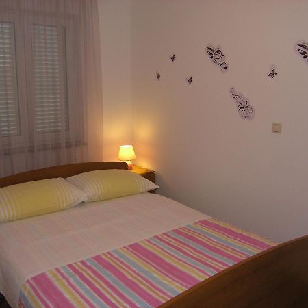 Apartments Biljana For Relaxing Holidays In Baska Buitenkant foto