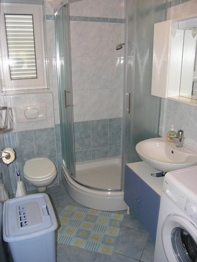 Apartments Biljana For Relaxing Holidays In Baska Buitenkant foto